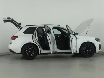 Touareg 3.0 V6 TSI R eHybrid 4M  AHK Matrix ACC