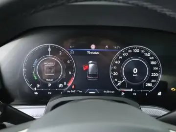 Touareg 3.0 V6 TSI R eHybrid 4M  AHK Matrix ACC