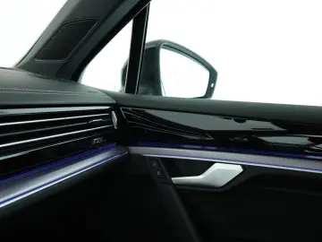 Touareg 3.0 V6 TSI R eHybrid 4M  AHK Matrix ACC