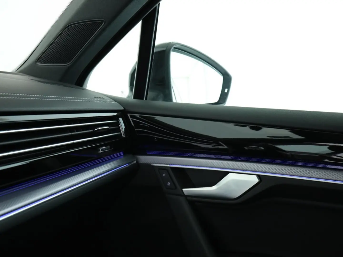 Touareg 3.0 V6 TSI R eHybrid 4M  AHK Matrix ACC