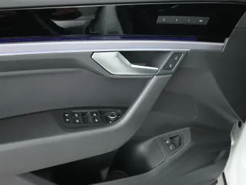 Touareg 3.0 V6 TSI R eHybrid 4M  AHK Matrix ACC