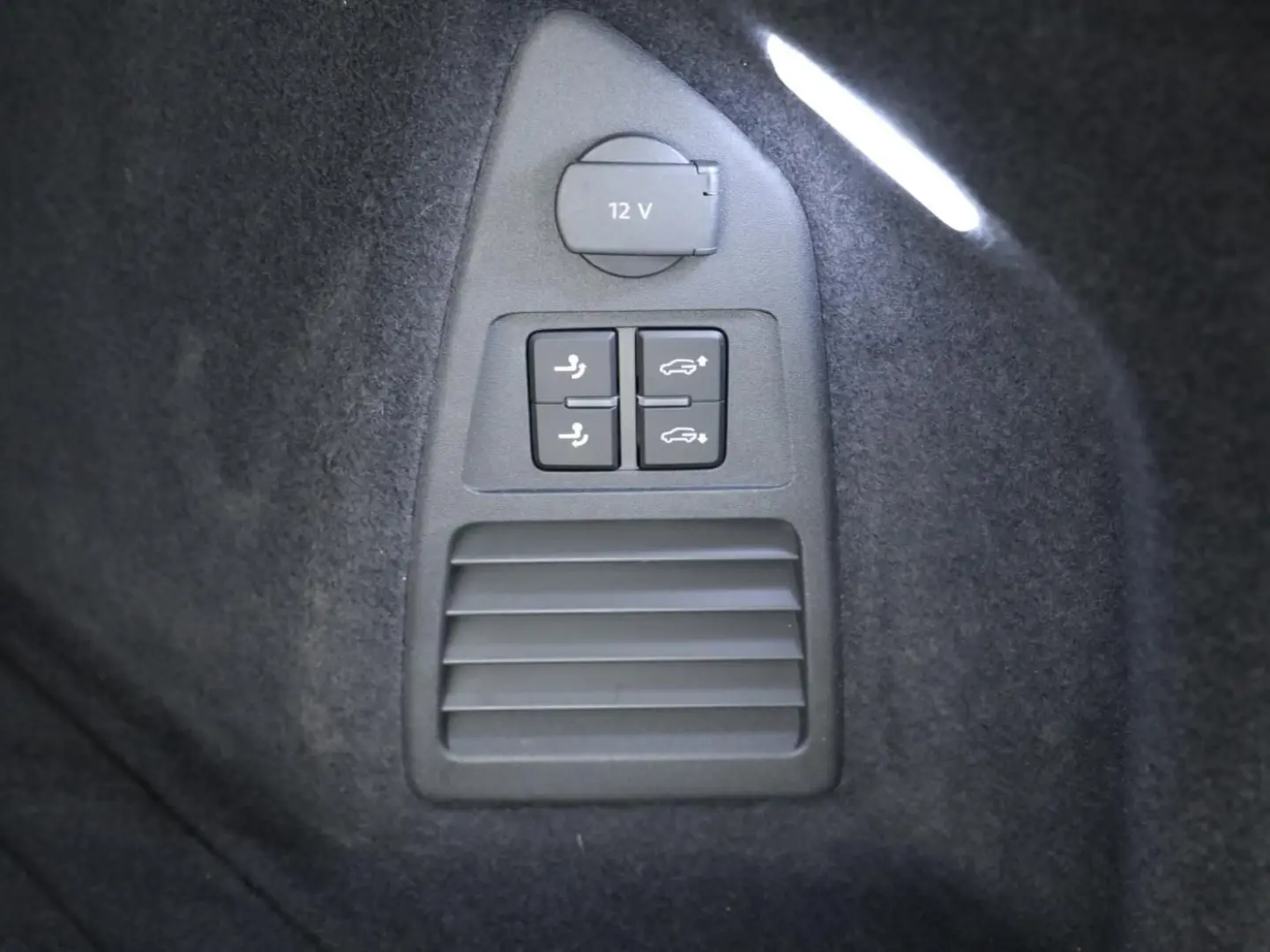 Touareg 3.0 V6 TSI R eHybrid 4M  AHK Matrix ACC