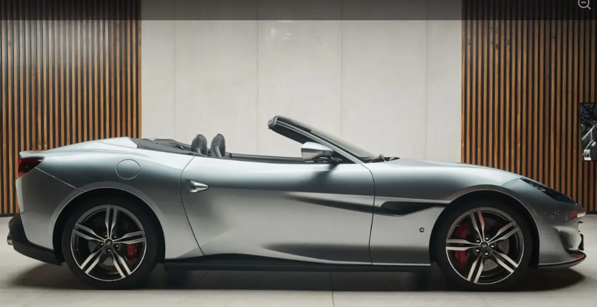 Portofino LED Carbon JBL 360  Kamera Alcantara