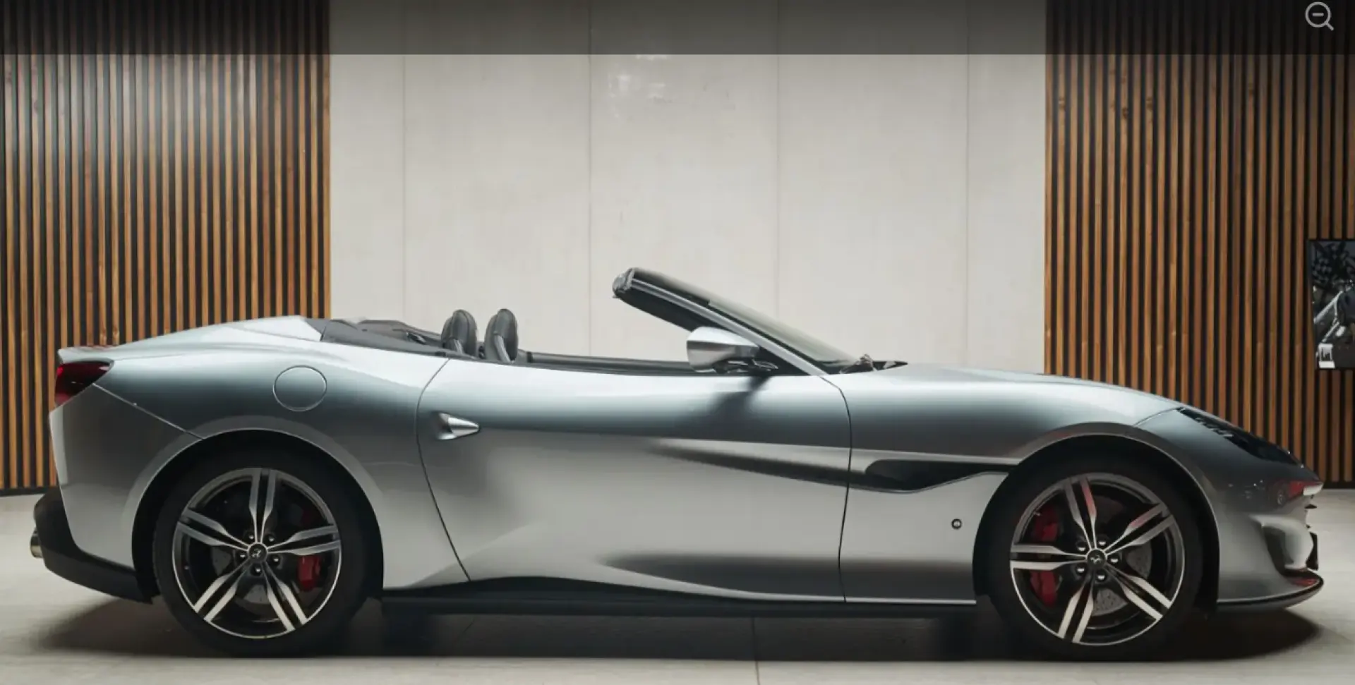 Portofino LED Carbon JBL 360  Kamera Alcantara