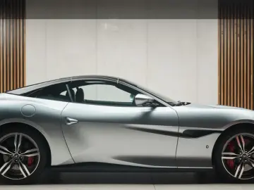 Portofino LED Carbon JBL 360  Kamera Alcantara