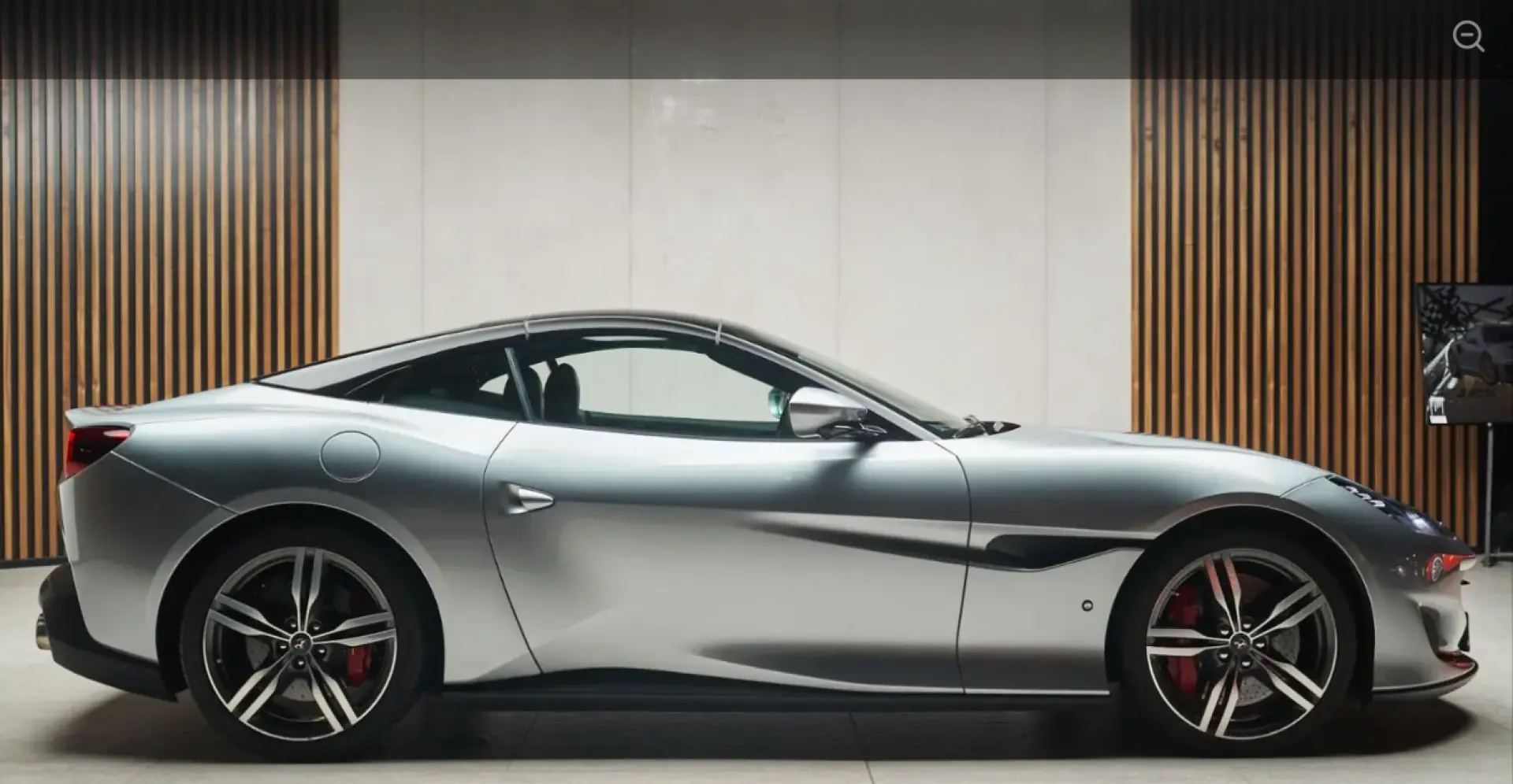 Portofino LED Carbon JBL 360  Kamera Alcantara