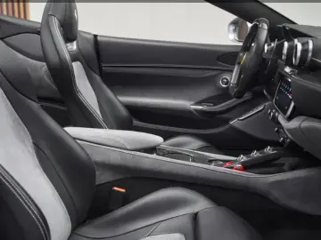 Portofino LED Carbon JBL 360  Kamera Alcantara