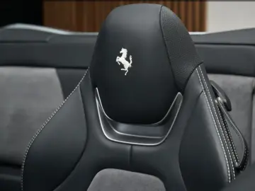 Portofino LED Carbon JBL 360  Kamera Alcantara