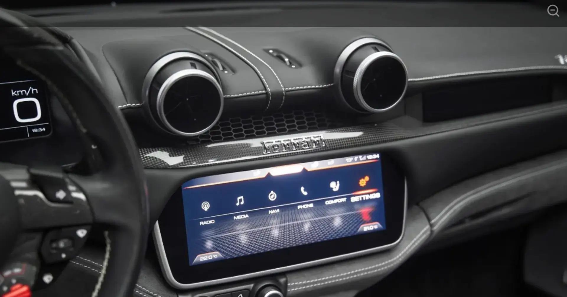 Portofino LED Carbon JBL 360  Kamera Alcantara