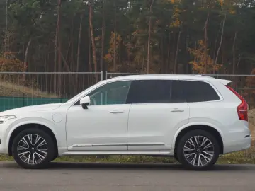 XC90 T8 Ultra Bright Hybrid Pano 360 HuD AHK TWA