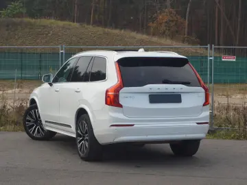 XC90 T8 Ultra Bright Hybrid Pano 360 HuD AHK TWA