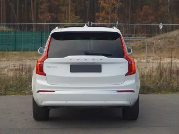 XC90 T8 Ultra Bright Hybrid Pano 360 HuD AHK TWA