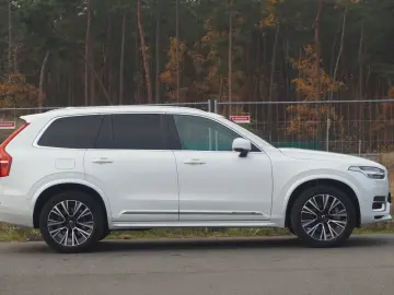 XC90 T8 Ultra Bright Hybrid Pano 360 HuD AHK TWA
