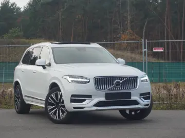 XC90 T8 Ultra Bright Hybrid Pano 360 HuD AHK TWA