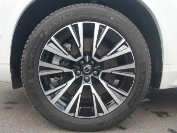 XC90 T8 Ultra Bright Hybrid Pano 360 HuD AHK TWA