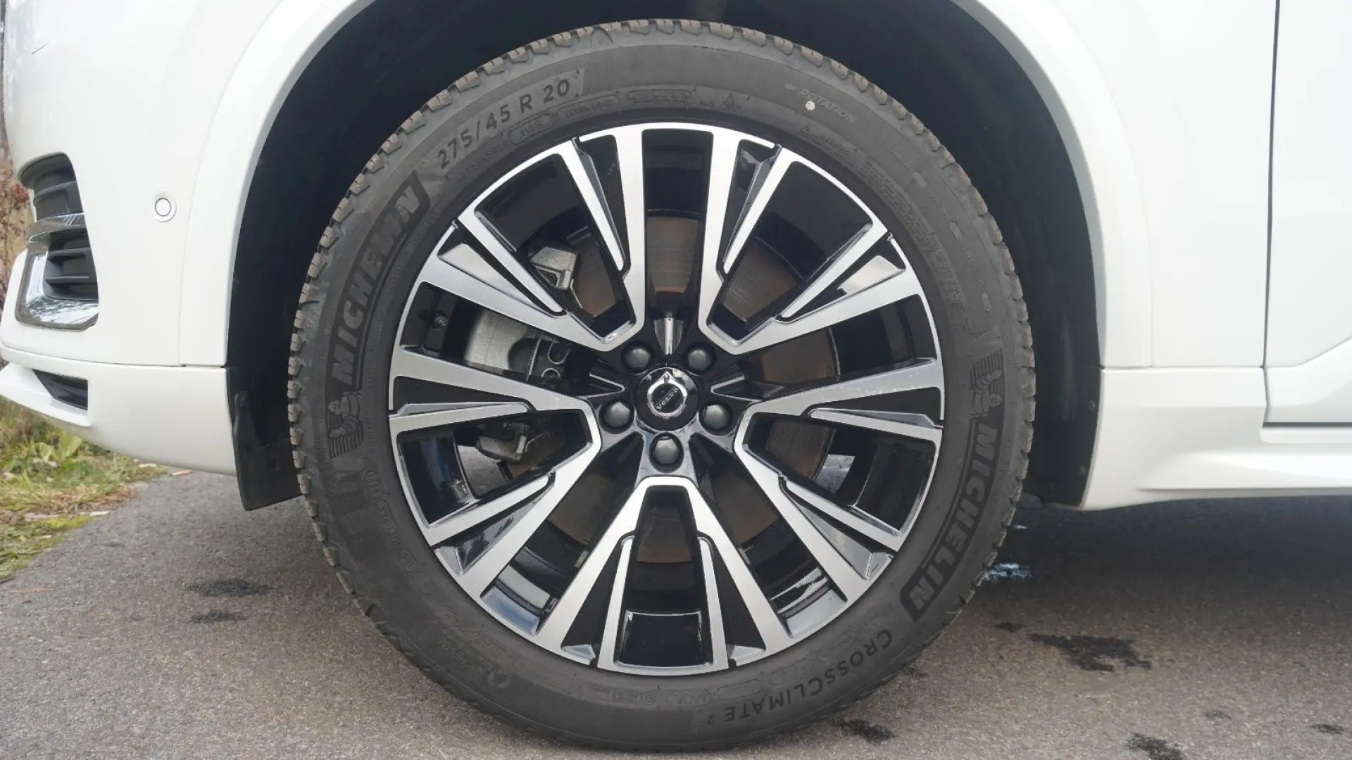 XC90 T8 Ultra Bright Hybrid Pano 360 HuD AHK TWA