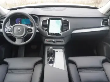 XC90 T8 Ultra Bright Hybrid Pano 360 HuD AHK TWA