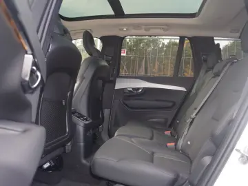 XC90 T8 Ultra Bright Hybrid Pano 360 HuD AHK TWA