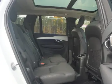 XC90 T8 Ultra Bright Hybrid Pano 360 HuD AHK TWA