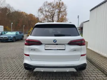 X5 xDrive 45e iPerformance Sportpaket HUD Luftfe