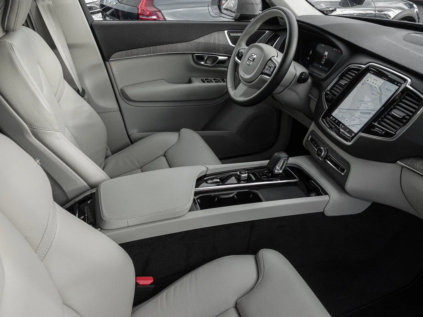 XC90 T8 AWD Core Plug-In Core Recharge Plug-In H