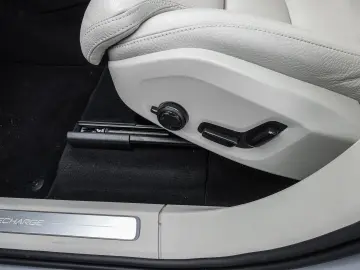 XC90 T8 AWD Core Plug-In Core Recharge Plug-In H
