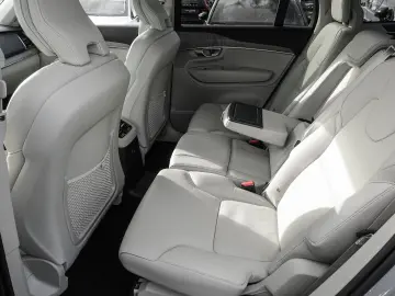 XC90 T8 AWD Core Plug-In Core Recharge Plug-In H