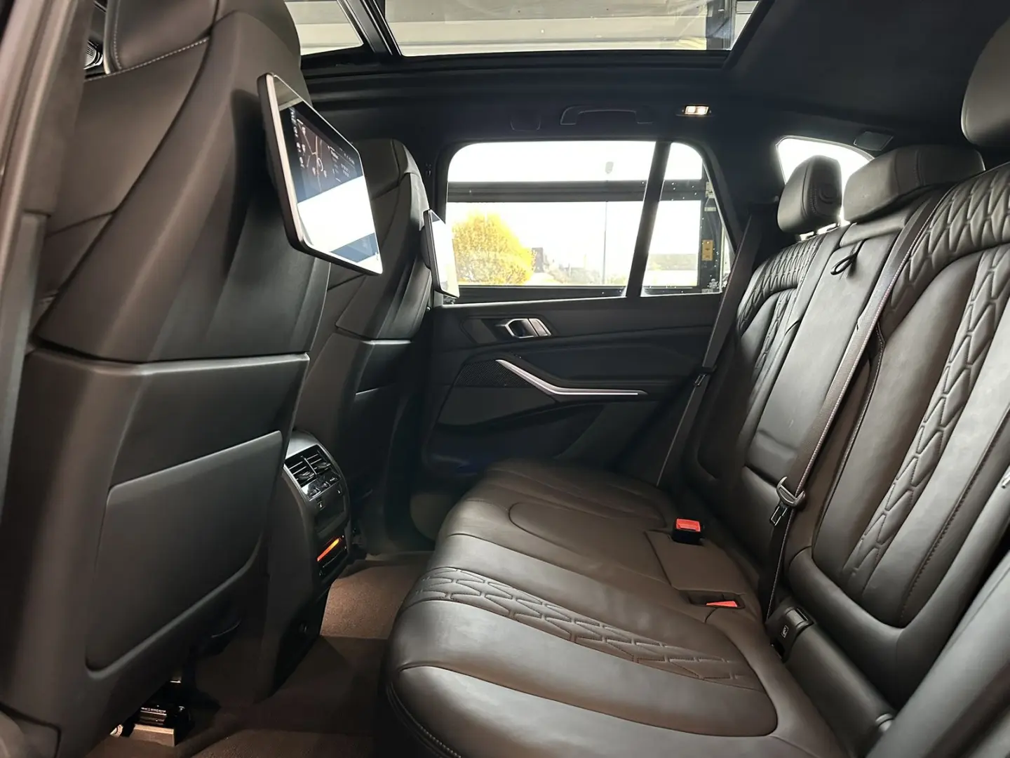 X5 xDrive45e M Sport Fond-Entert. Pano AHK LM22