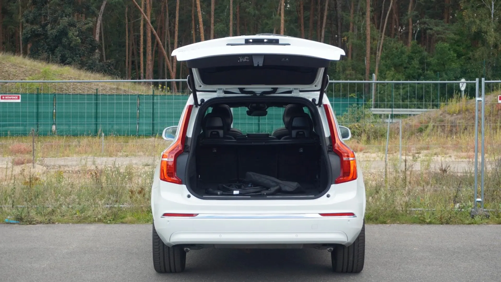 XC90 T8 Plus Bright Hybrid AWD Pano 360  ACC TWA