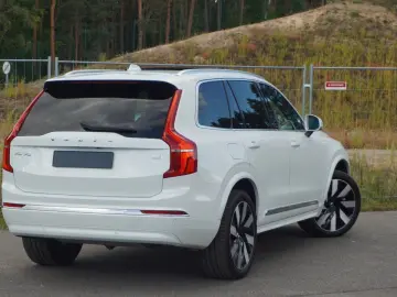 XC90 T8 Plus Bright Hybrid AWD Pano 360  ACC TWA
