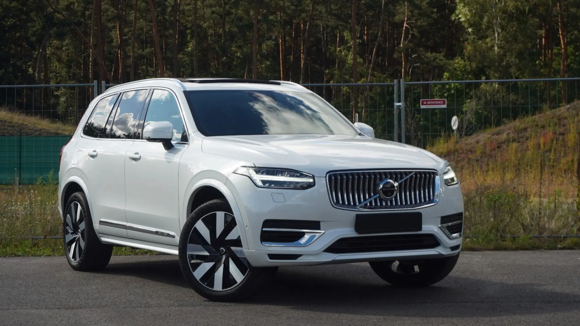 XC90 T8 Plus Bright Hybrid AWD Pano 360  ACC TWA