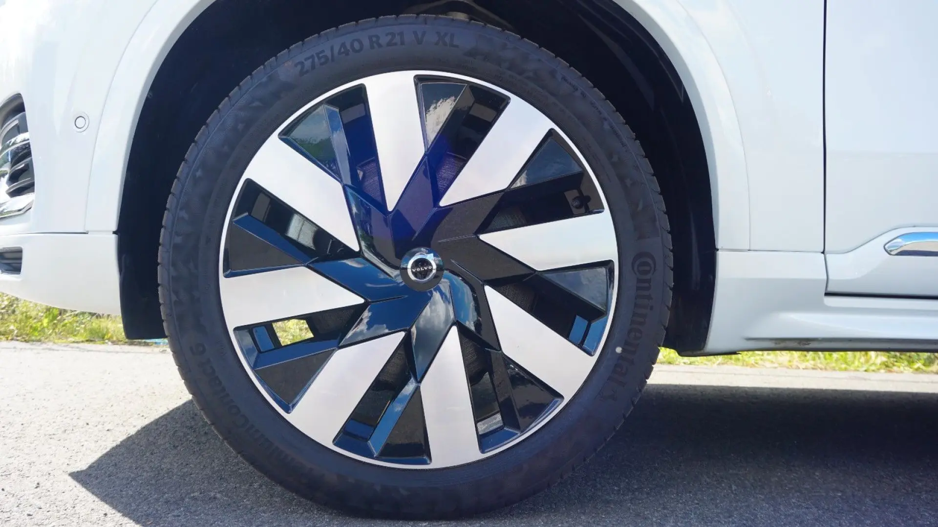 XC90 T8 Plus Bright Hybrid AWD Pano 360  ACC TWA