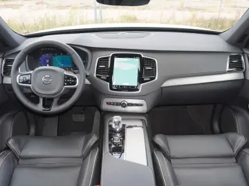XC90 T8 Plus Bright Hybrid AWD Pano 360  ACC TWA