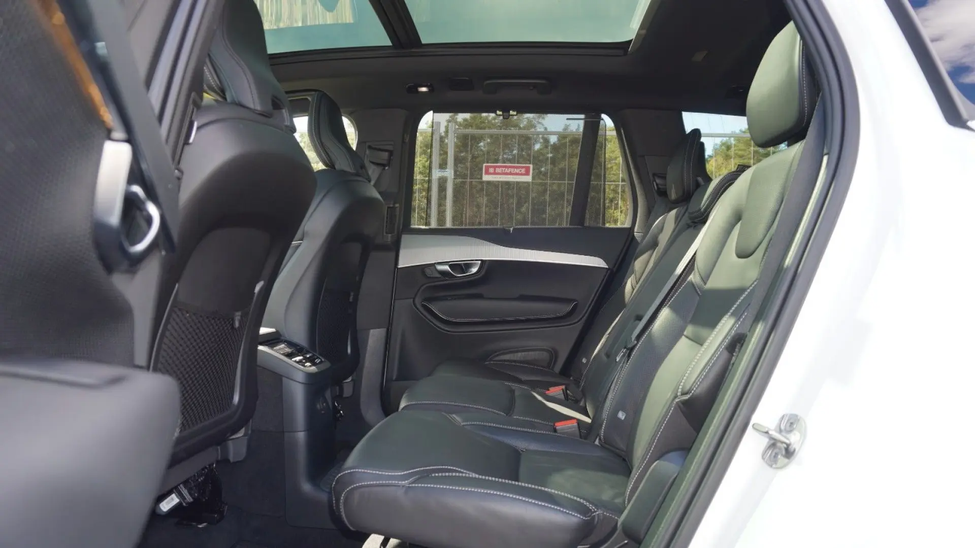 XC90 T8 Plus Bright Hybrid AWD Pano 360  ACC TWA