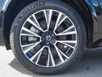 XC90 Plus Bright Hybrid AWD Pano 360 HuD TWA ACC