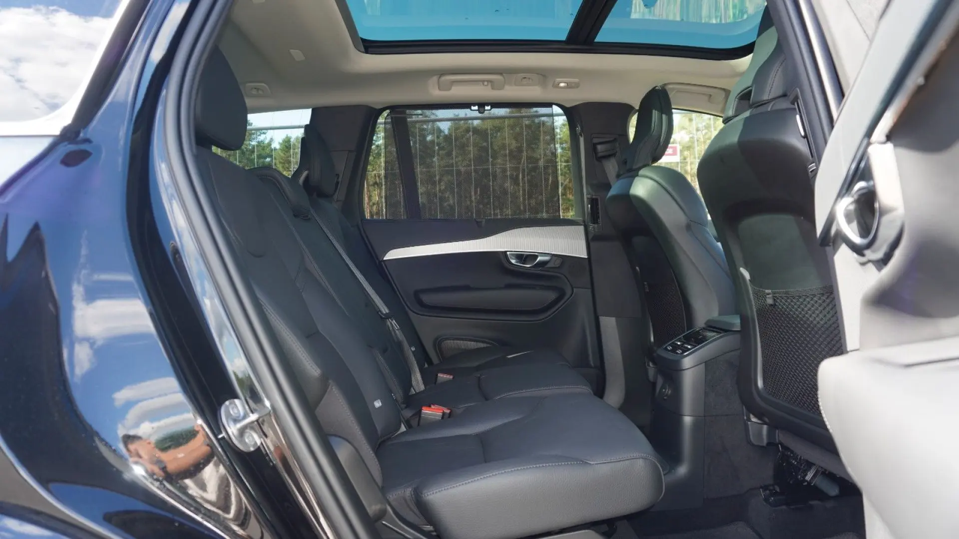 XC90 Plus Bright Hybrid AWD Pano 360 HuD TWA ACC