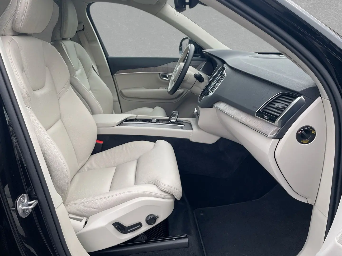 XC90 T8 AWD Core Automatik 7-Sitzer  ACC BLIS