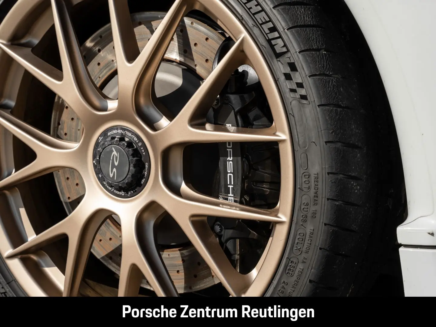 Cayman 718 GT4 RS Überrollkäfig Sportabgasanlage