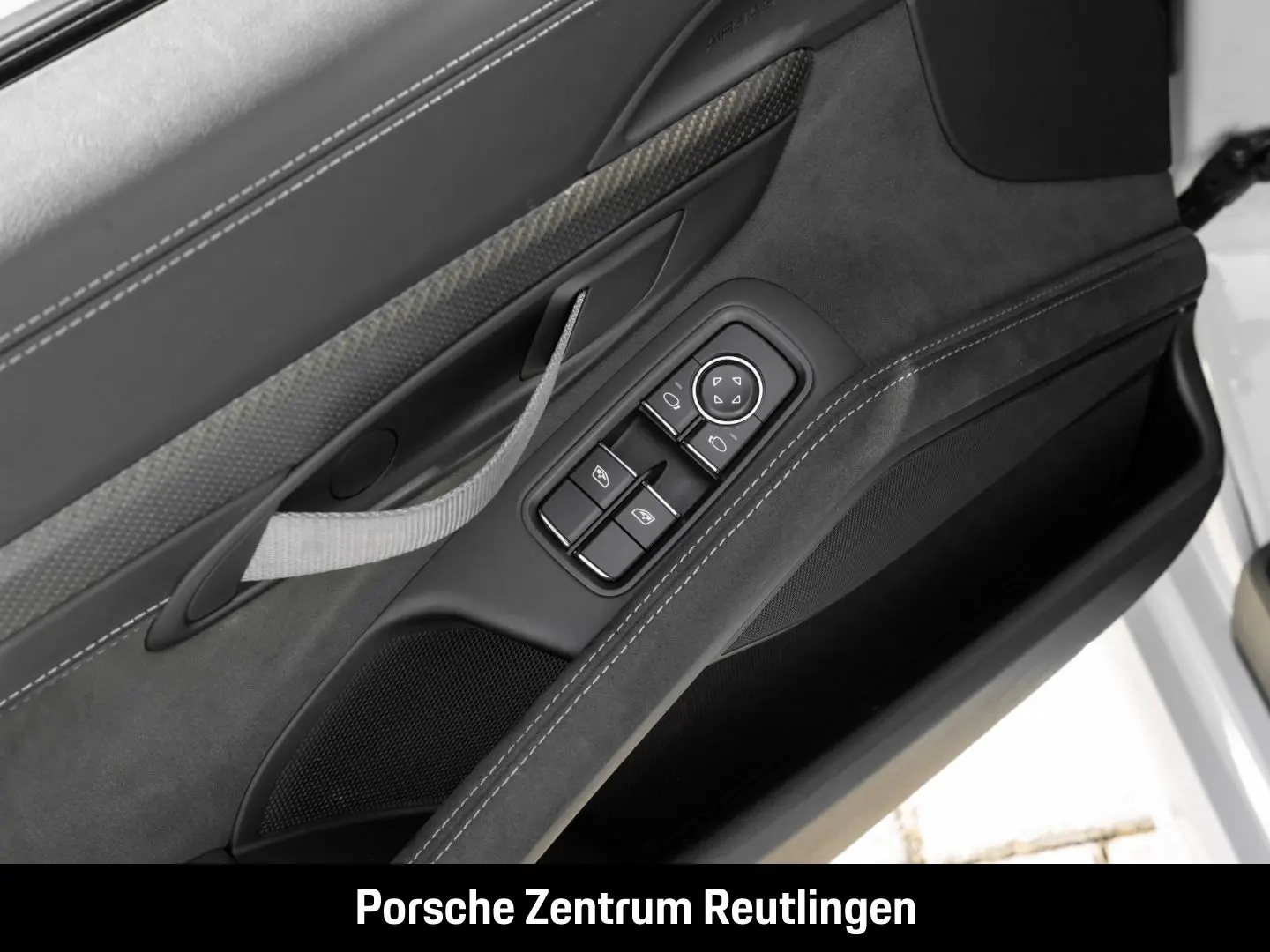 Cayman 718 GT4 RS Überrollkäfig Sportabgasanlage