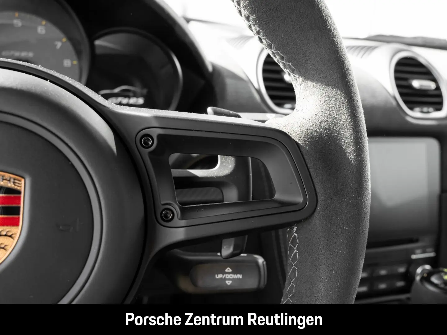 Cayman 718 GT4 RS Überrollkäfig Sportabgasanlage