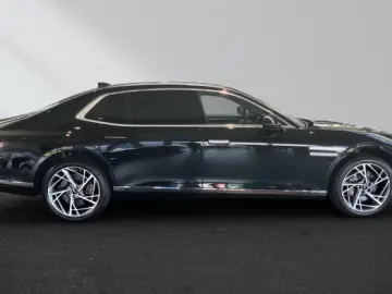 Genesis G90 3.5L Luxury Plus