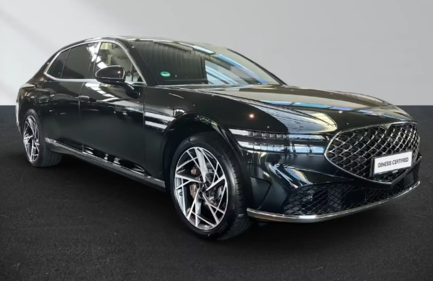 Genesis G90 3.5L Luxury Plus