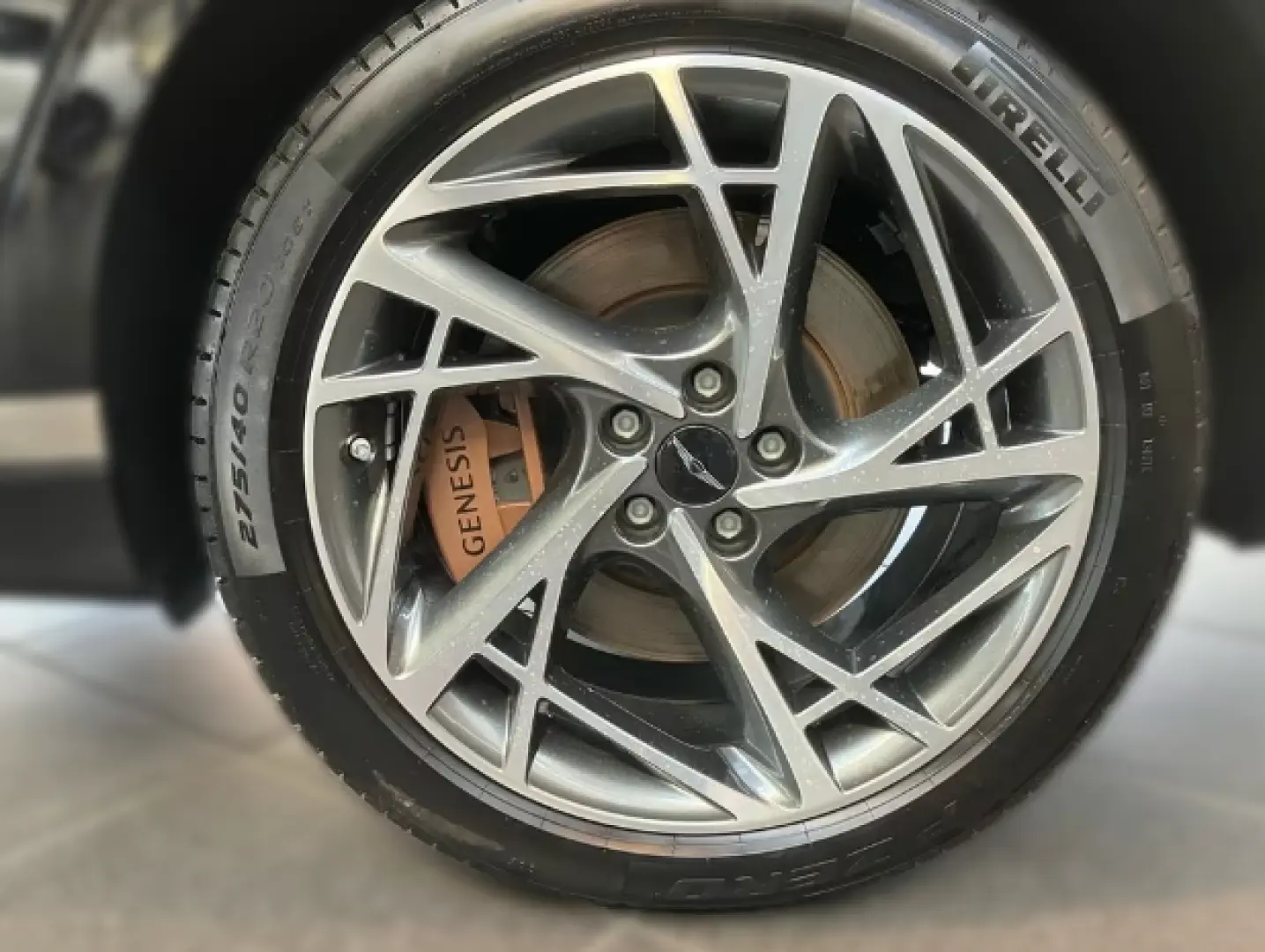 Genesis G90 3.5L Luxury Plus