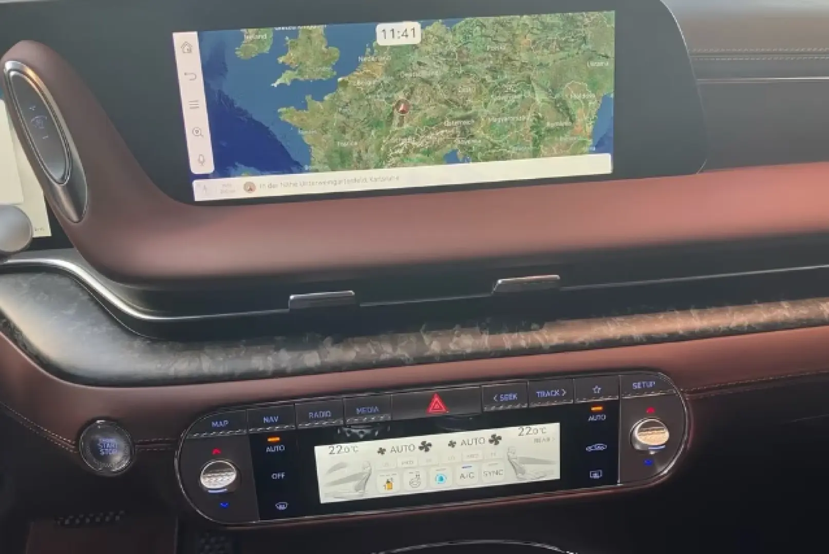 Genesis G90 3.5L Luxury Plus