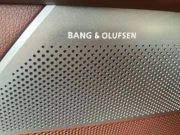 Genesis G90 3.5L Luxury Plus