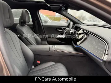E 300de AMG PREMIUM PANO Massage HaL HuD NP100t€