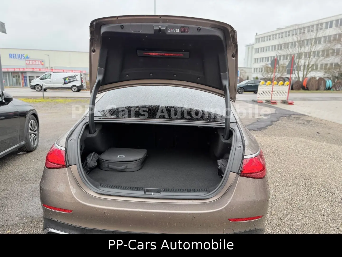 E 300de AMG PREMIUM PANO Massage HaL HuD NP100t€