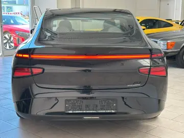 XPENG P7 AWD