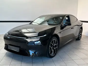 XPENG P7 AWD