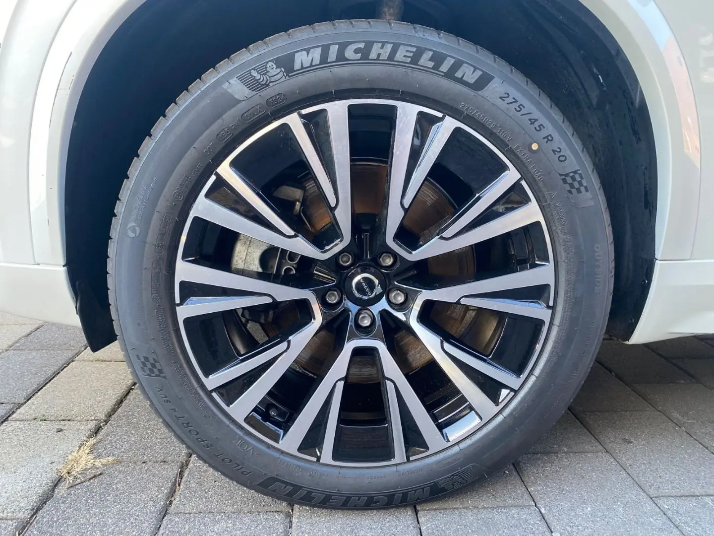 XC90 T8 Plus Dark Recharge Plug-In Hybrid Twin E